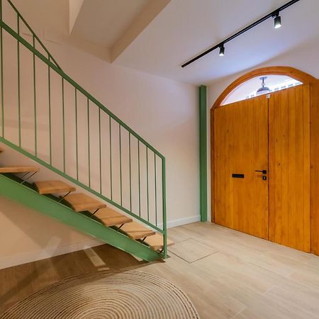 Vestal Suites Domo Кембрилс Екстериор снимка